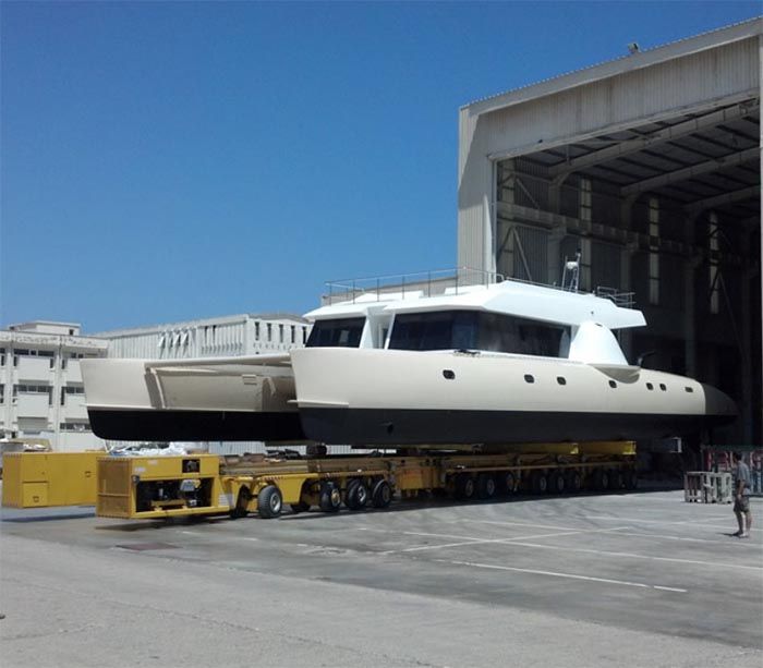 Singapo fishing boat shipbuilding factory.jpg