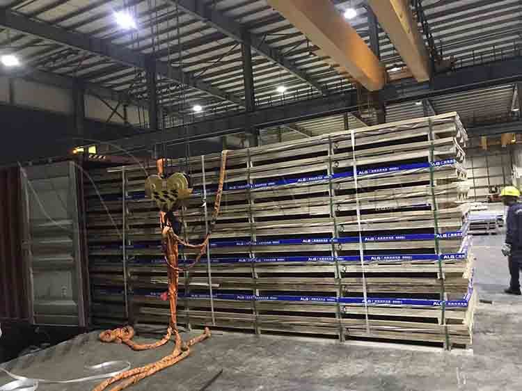 oversized aluminum sheet.jpg